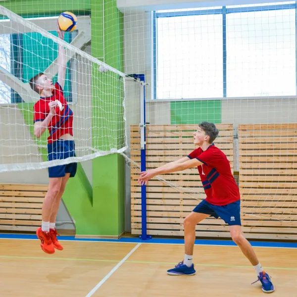 Сетка волейбол Д=4,0 мм яч. 100*100 чёрный Размер 1,0 * 9,5 м обш. с 4-х ст., верх/низ лента 7 см ПП за 9&nbsp;900 ₽ в Чебоксарах